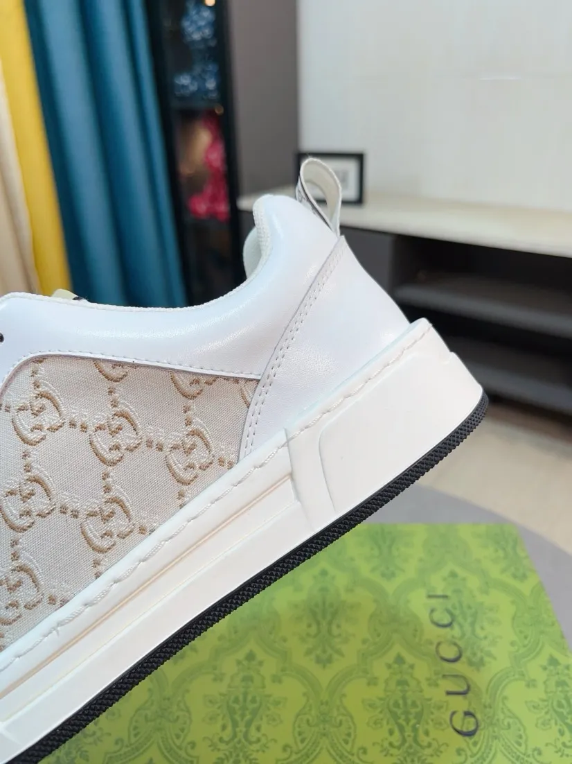 Men's shoes 💰420🌹🌹[GUCCI] Gucci's new lace-up casual men's shoes are on the market first, and the materials and workmanship are superior to all versions on the market. The highest quality shipped first-layer cowhide with imported original perforated materials➕genuine leather lining, privately molded soft outsole, high foot comfort, imported special materials highlight the brand's unique charm, high-end customization 38-44